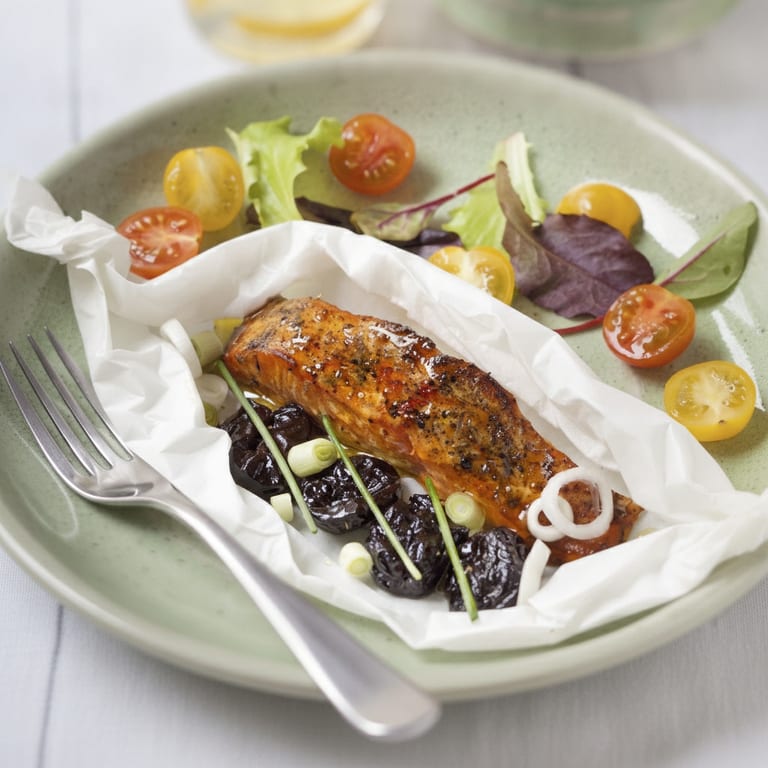 Papillote de saumon aux pruneaux et à la moutarde