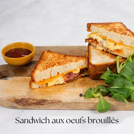 Scrambled egg sandwich