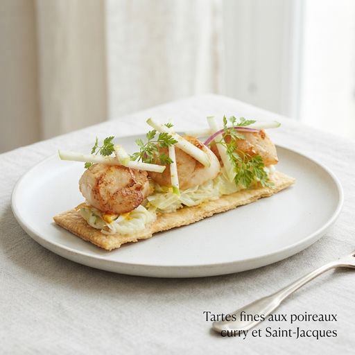 Thin leek, curry and scallop tarts