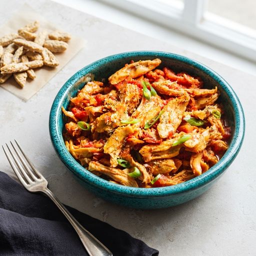 Vegetable mince in tomato sauce